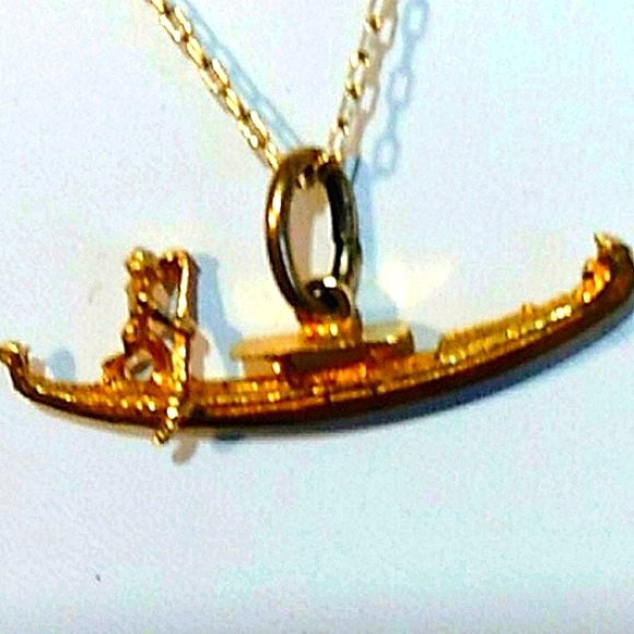 18K Yellow Gold Charm Depicting a Man Poling a Gondola...